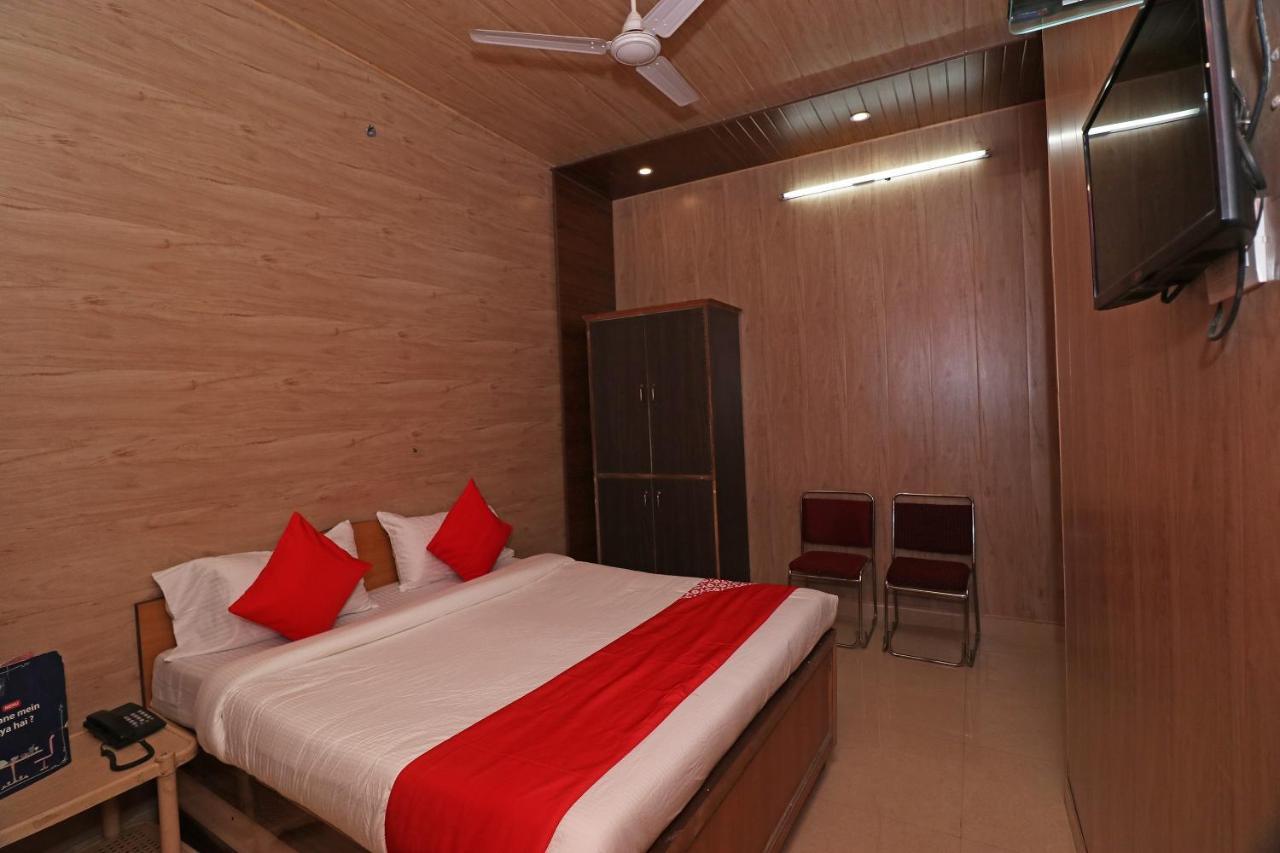 Oyo 27750 Bhagwati Residency Hotel Mirzāpur Zewnętrze zdjęcie