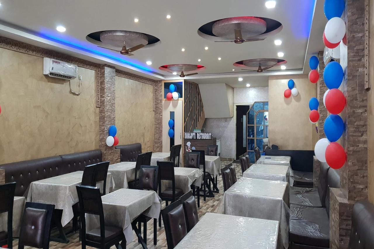 Oyo 27750 Bhagwati Residency Hotel Mirzāpur Zewnętrze zdjęcie